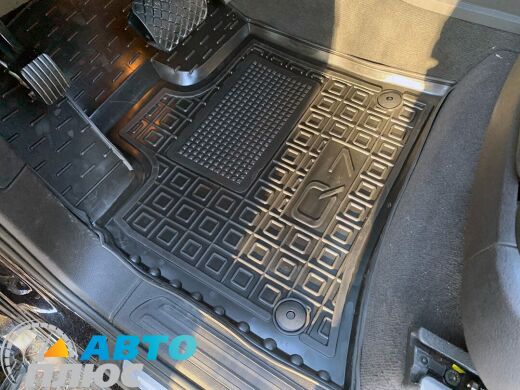 Автомобільні килимки в салон Audi Q7 2005- (Avto-Gumm)
