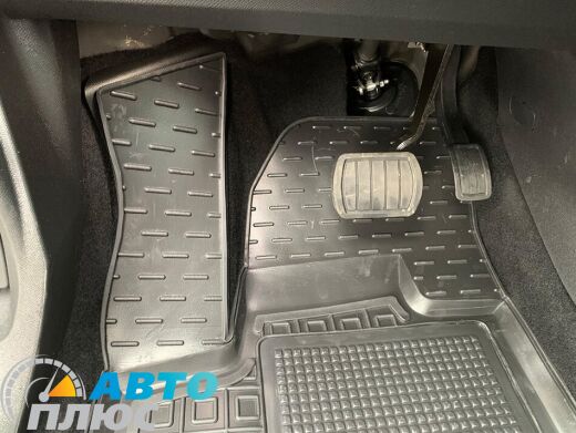 Автомобільні килимки в салон Peugeot 3008 2017- (Avto-Gumm)