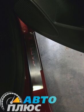 Накладки на пороги Renault Captur 2013-2017 (Premium)