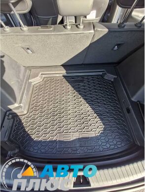 Автомобильный коврик в багажник BYD Sea Lion 06 2025- нижняя полка №1 (AVTO-Gumm)