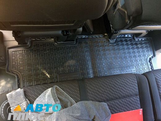 Автомобильные коврики в салон Peugeot Traveller 17-/Citroen SpaceTourer 17- 2-й ряд (Active/Business/L2) (Avto-Gumm)