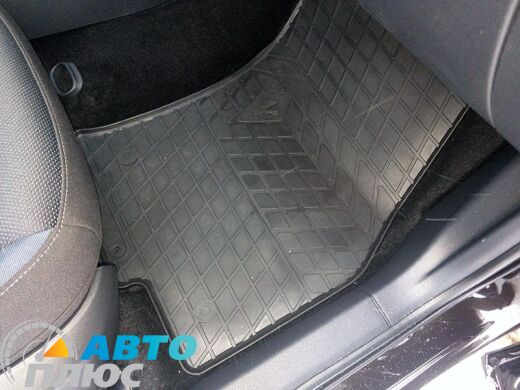 Резиновые коврики в салон Toyota Camry 70 2017- (Stingray)