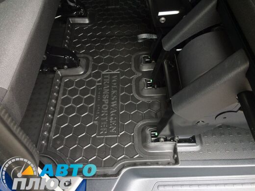 Автомобільні килимки в салон Volkswagen T5 Caravelle 2010- (3-й ряд) з пічкою (Avto-Gumm)