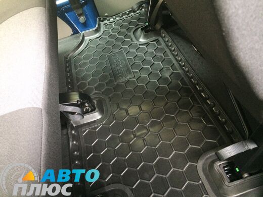 Автомобільні килимки в салон Volkswagen T5 Caravelle 2010- (3-й ряд) з пічкою (Avto-Gumm)