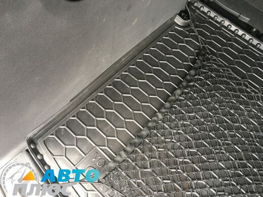 Автомобильный коврик в багажник Volkswagen Caddy 2004-2020 Life (Avto-Gumm)