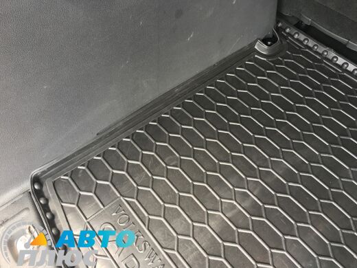 Автомобильный коврик в багажник Volkswagen Caddy 2004-2020 Life (Avto-Gumm)