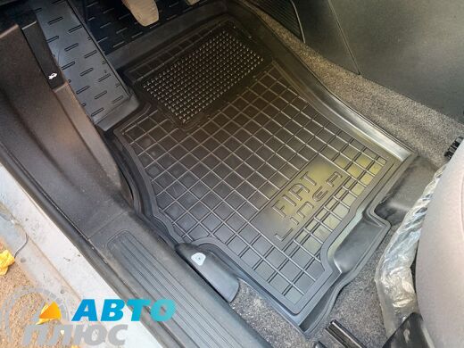 Передние коврики в автомобиль Fiat Linea 2007- (Avto-Gumm)