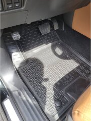 Передние коврики в автомобиль Infiniti QX80 2018- (AVTO-Gumm)