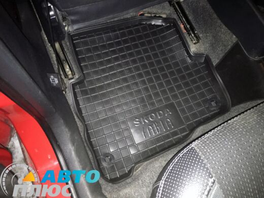 Автомобільні килимки в салон Skoda Fabia 2000-2007 (Avto-Gumm)