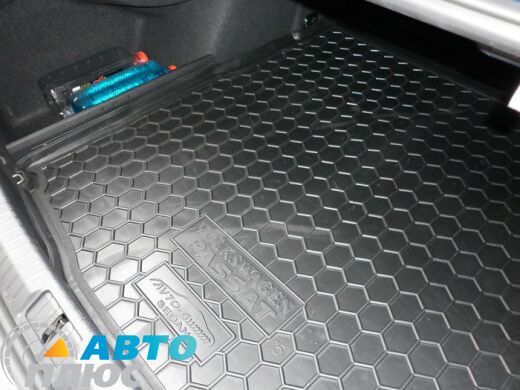 Автомобильный коврик в багажник Volkswagen Passat B8 2015- (Sedan) (Avto-Gumm)