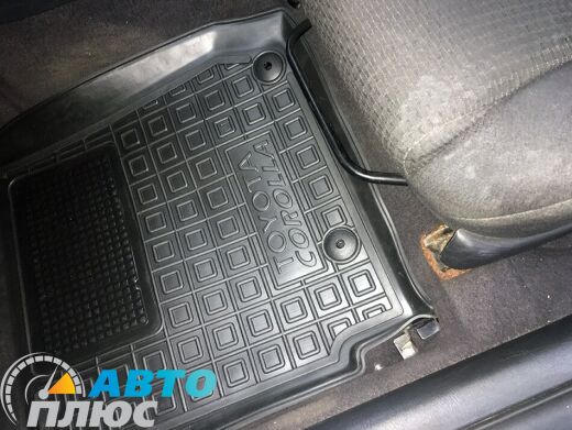 Автомобильные коврики в салон Toyota Corolla 2001-2007 (Avto-Gumm)