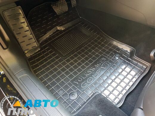 Автомобільні килимки в салон Volkswagen Golf 7 2013- (Avto-Gumm)