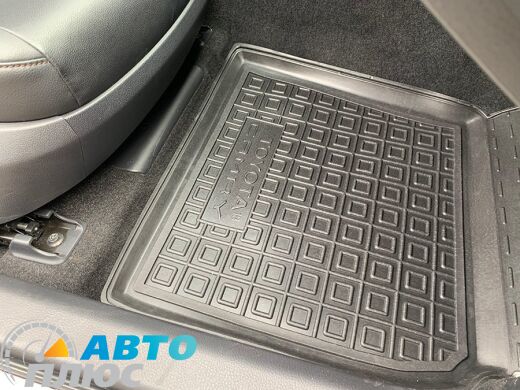 Автомобільні килимки в салон Toyota Camry 70 2018- (Avto-Gumm)