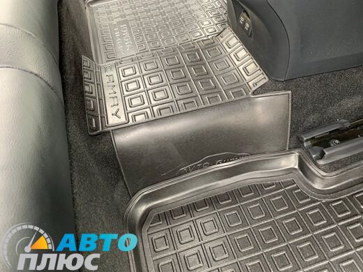Автомобільні килимки в салон Toyota Camry 70 2018- (Avto-Gumm)