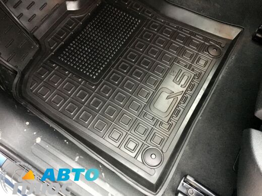 Автомобильные коврики в салон Audi Q5 2009- (Avto-Gumm)