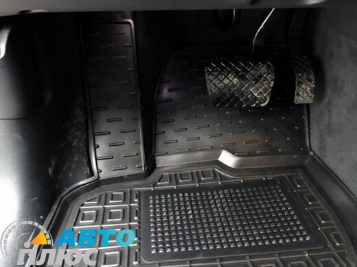 Автомобильные коврики в салон Audi Q5 2009- (Avto-Gumm)