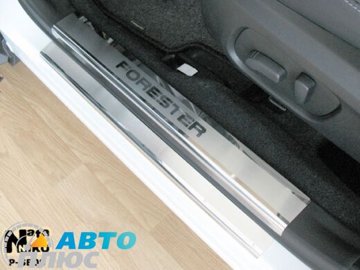 Накладки на пороги Subaru Forester 4 2013- (Premium)