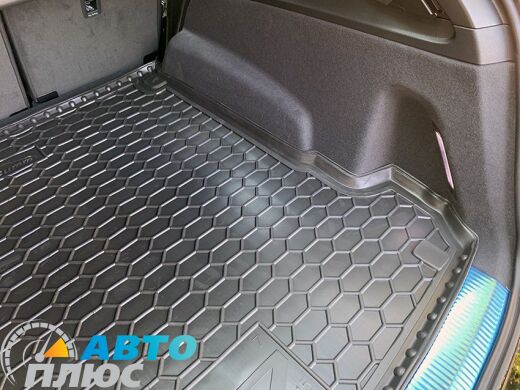 Автомобильный коврик в багажник Audi Q7 2016- (Avto-Gumm)