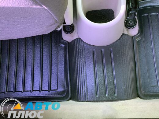 3D Килимки в салон автомобіля Hyundai Accent 06-/Kia Rio 05- (Stingray)