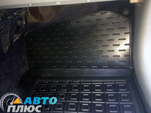 Автомобільні килимки в салон Renault Clio 2 1998- (AVTO-Gumm)