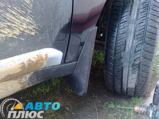 Комплект брызговиков Mitsubishi Outlander XL 2007- (без порогов) (AVTM)