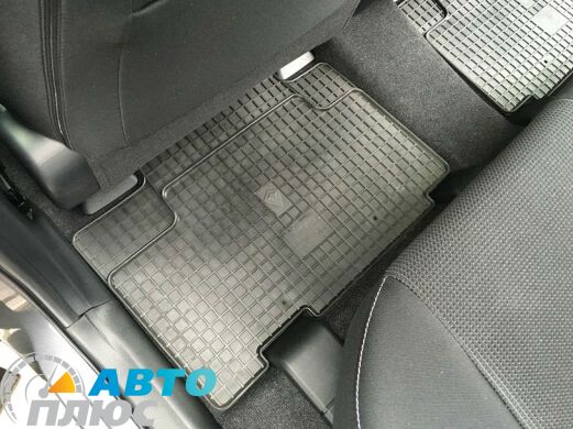 Резиновые коврики в салон Toyota RAV4 2006-2013 (Stingray)