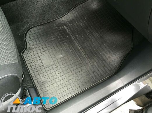 Резиновые коврики в салон Toyota RAV4 2006-2013 (Stingray)