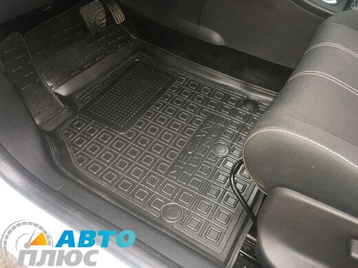Водительский коврик в салон Renault Fluence 09- / Megane 3 09- HB/Un (AVTO-Gumm)
