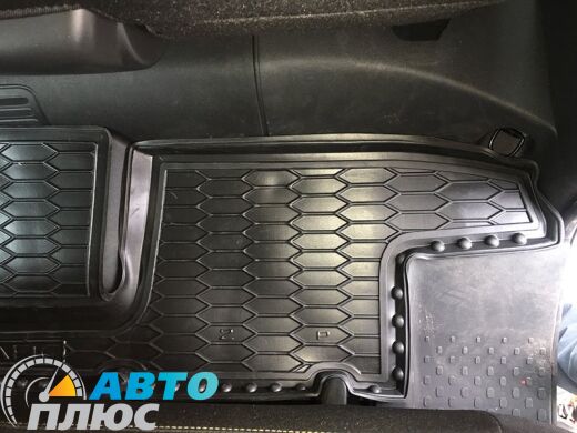 Автомобильные коврики в салон Renault Trafic 3 16-/Opel Vivaro 15- (2-й ряд) (Avto-Gumm)