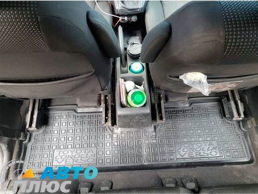 Автомобильные коврики в салон Toyota Corolla Verso 2004-2009 (AVTO-Gumm)