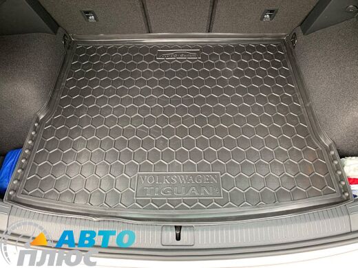 Автомобильный коврик в багажник Volkswagen Tiguan 2016- (Avto-Gumm)