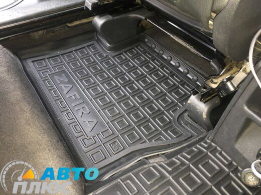 Автомобильные коврики в салон Opel Zafira B 2005-2012 (Avto-Gumm)