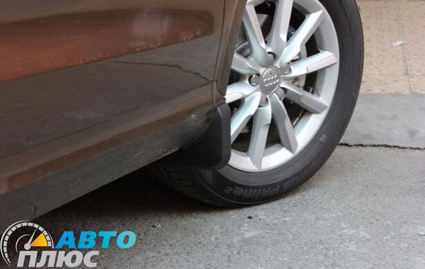 Комплект брызговиков Audi Q3 2011- (AVTM)