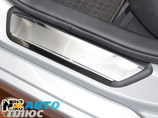 Накладки на пороги Hyundai i40 2011- (Premium)