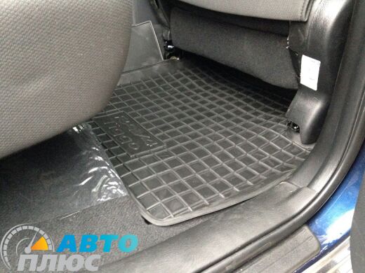Автомобильные коврики в салон Chery Tiggo 05-/Toyota RAV4 00- (Avto-Gumm)