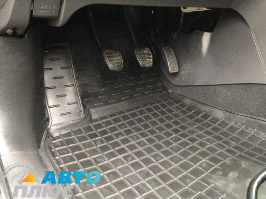 Автомобильные коврики в салон Chery Tiggo 05-/Toyota RAV4 00- (Avto-Gumm)
