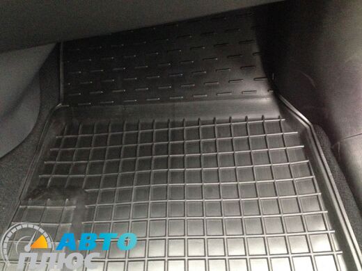 Автомобильные коврики в салон Chery Tiggo 05-/Toyota RAV4 00- (Avto-Gumm)