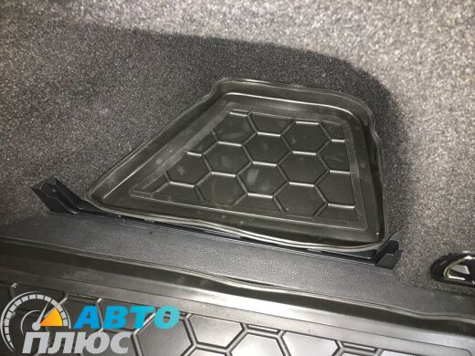Автомобильный коврик в багажник Volkswagen Passat B8 2015- Universal (AVTO-Gumm)