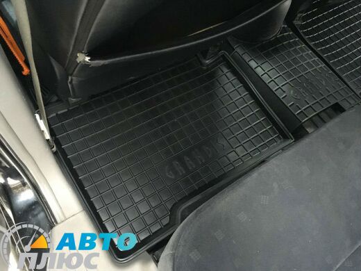 Автомобильные коврики в салон Mitsubishi Grandis 2003- (7 мест) (Avto-Gumm)