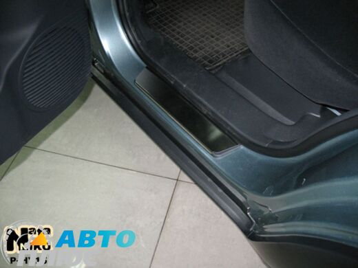 Накладки на пороги Hyundai Tucson 2004- (Premium)