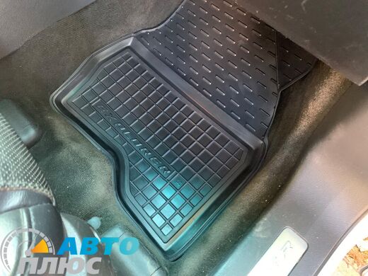 Передні килимки в автомобіль Ford Explorer 2010- (Avto-Gumm)