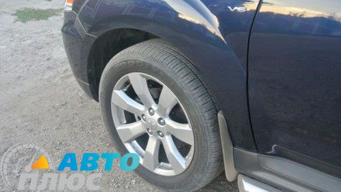 Комплект брызговиков Mitsubishi Outlander XL 2007- (с порогами) (AVTM)