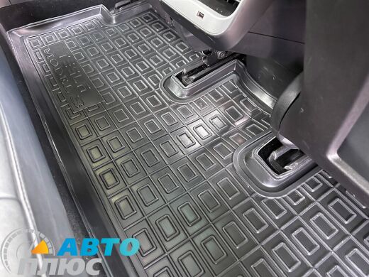 Автомобильные коврики в салон Tesla Model 3 2017- (Avto-Gumm)