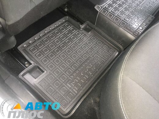 Автомобильные коврики в салон Renault Fluence 09-/Megane 3 Universal 09- (Avto-Gumm)