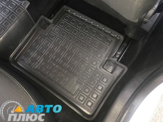 Автомобильные коврики в салон Renault Fluence 09-/Megane 3 Universal 09- (Avto-Gumm)