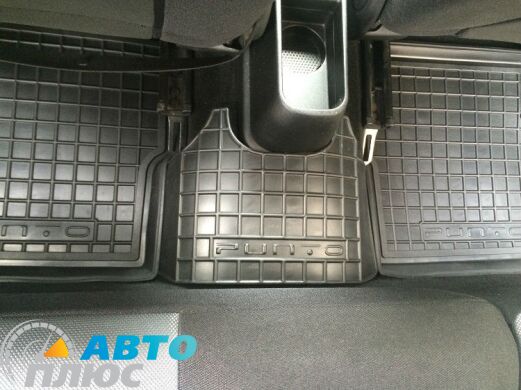 Автомобільні килимки в салон Fiat Punto 2005- (Avto-Gumm)