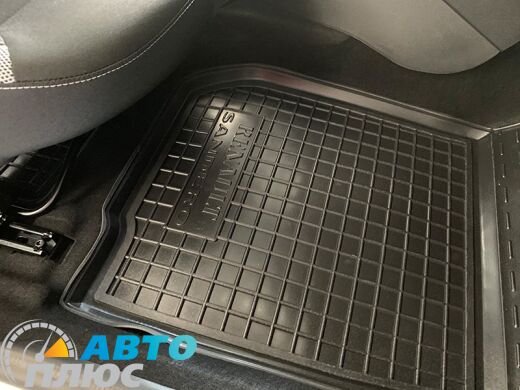 Передние коврики в автомобиль Renault Sandero 2013- (Avto-Gumm)