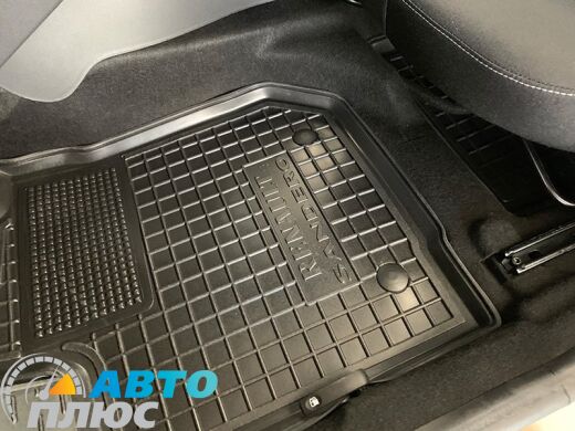 Передние коврики в автомобиль Renault Sandero 2013- (Avto-Gumm)
