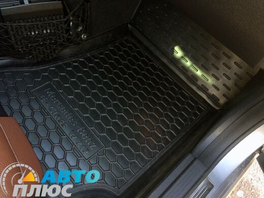 Передние коврики в автомобиль Mercedes E (W212) 2009- (Avto-Gumm)