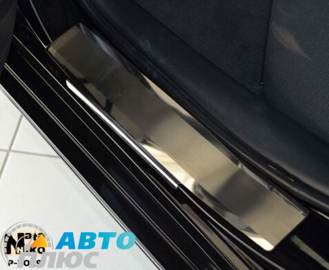 Накладки на пороги Toyota Camry 50 11-/70 18- (Premium)
